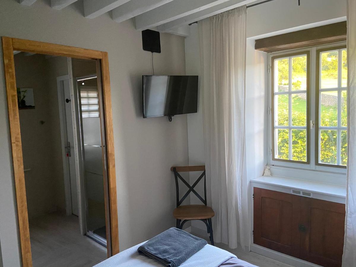 Le Regrimet Avec Parking Gratuit Et Prive Bed and Breakfast Lens-Lestang Eksteriør billede